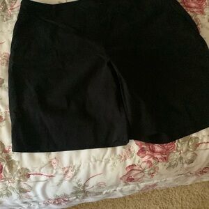 Hilary Radley Women’s Black Shorts a size XXL